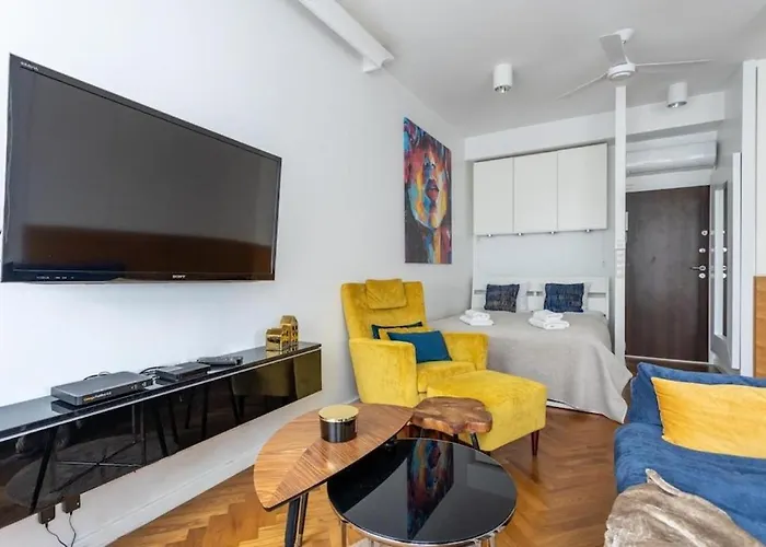 Apartment Close-urban - Great Location - Center - Zurawia *