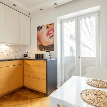 Urban - Great Location - Center - Zurawia