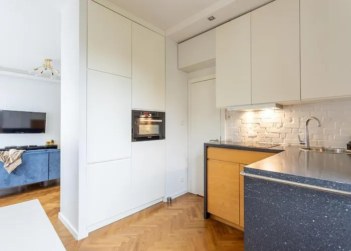 Urban - Great Location - Center - Zurawia *